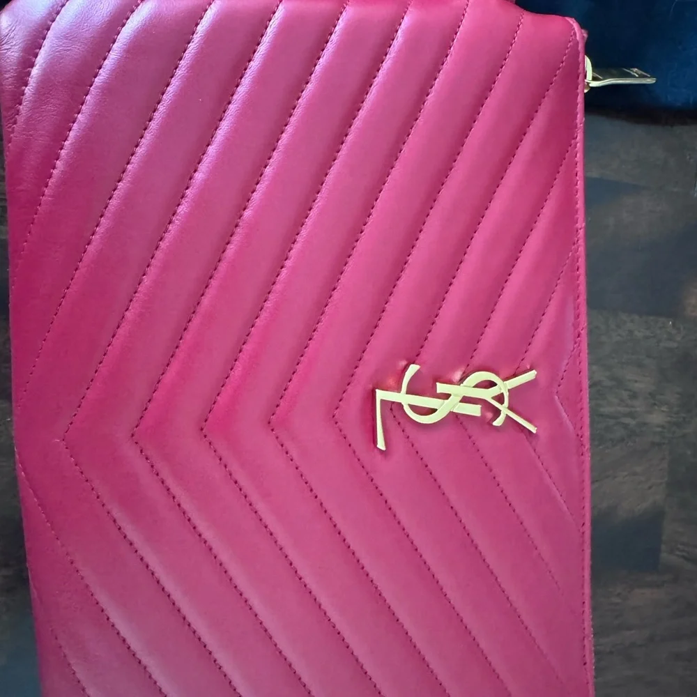 Saint Laurent Pink Quilted Leather Wristlet - Picture 3 of 3